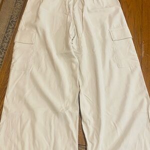 Old Navy Women’s Wide Leg Cargo Pants Spring Summer 2025 Large 12-14